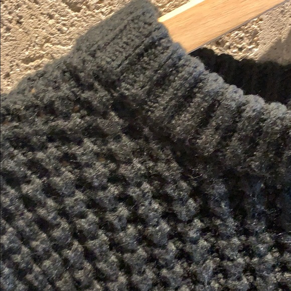 Sweater - Picture 3 of 3